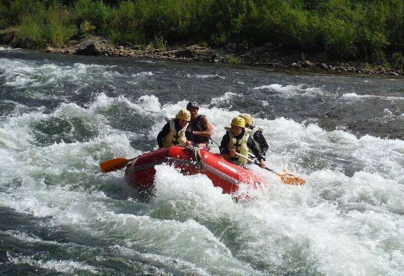 Niseko Highland Cottages