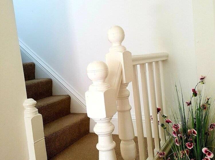 بنسيون 25a Bridge Street