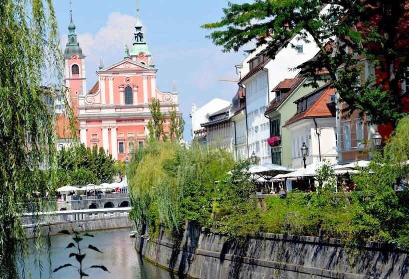 پانسیون Apartments And Rooms Meščanka