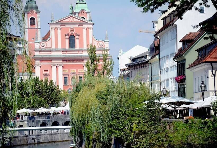 پانسیون Apartments And Rooms Meščanka