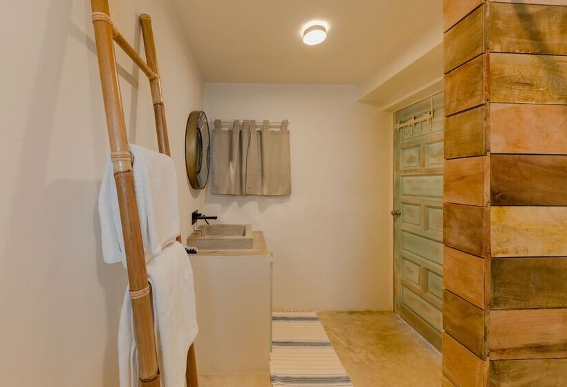 פנסיון Babylon Beach