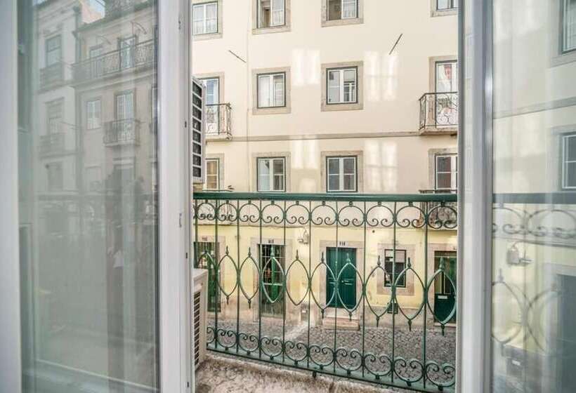 پانسیون Bairro House Lisbon Charming Suites