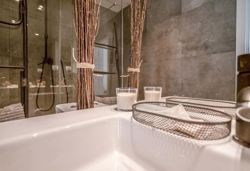 پانسیون Bairro House Lisbon Charming Suites