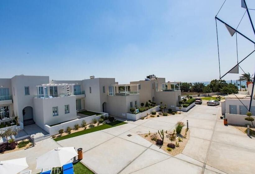 פנסיון Blue Diamond Villas