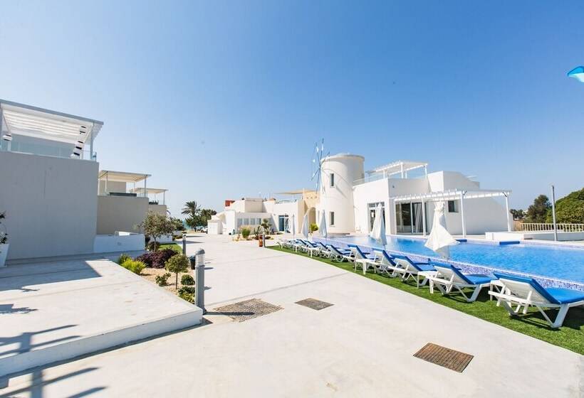 פנסיון Blue Diamond Villas