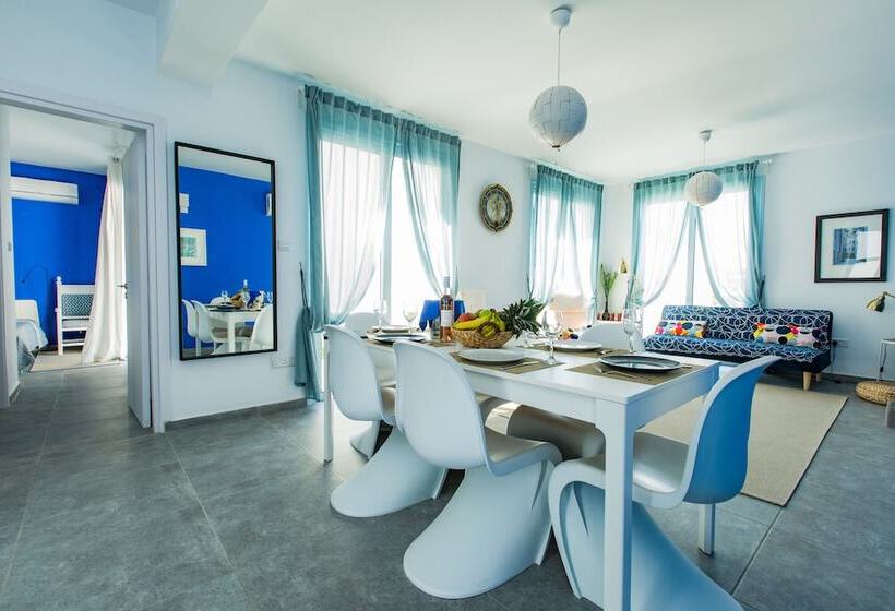 פנסיון Blue Diamond Villas