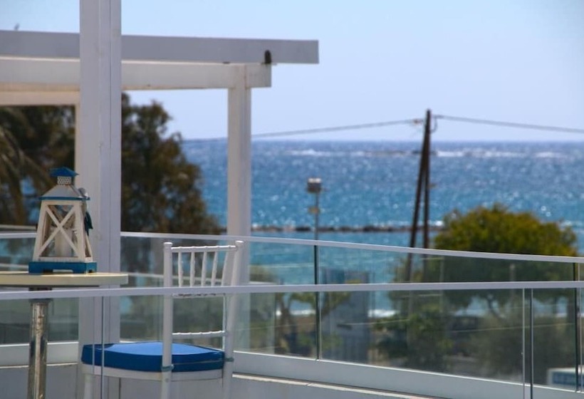 פנסיון Blue Diamond Villas