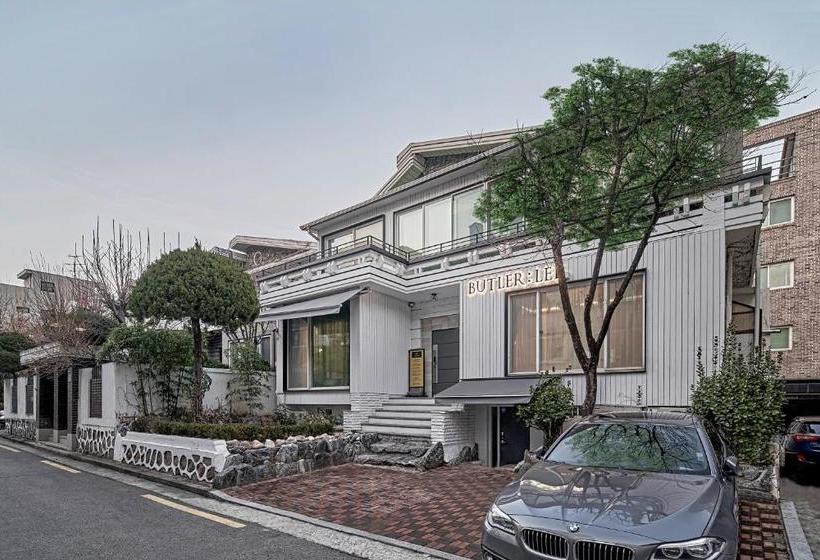 Pensione Butler:lee Railparkcaters To Women