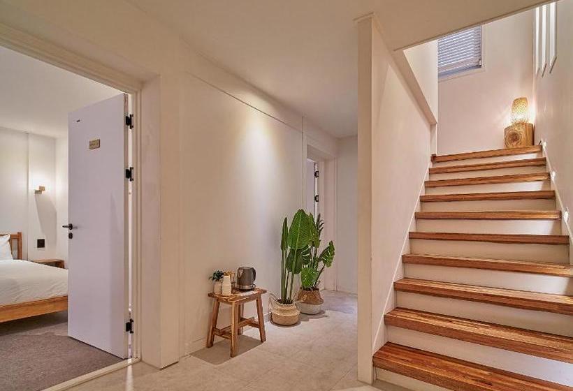 Pensione Butler:lee Railparkcaters To Women