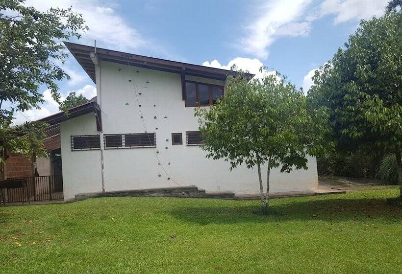 پانسیون Casa De Campo Noe