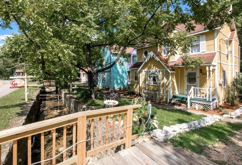 بنسيون Cottages On Main