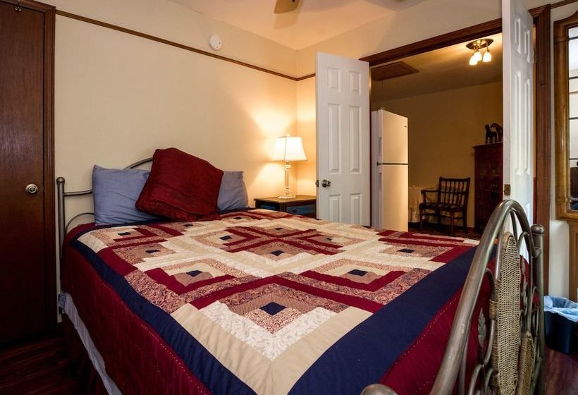 ペンション Cottages On Main