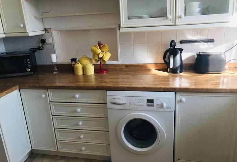 ペンション Courtland House