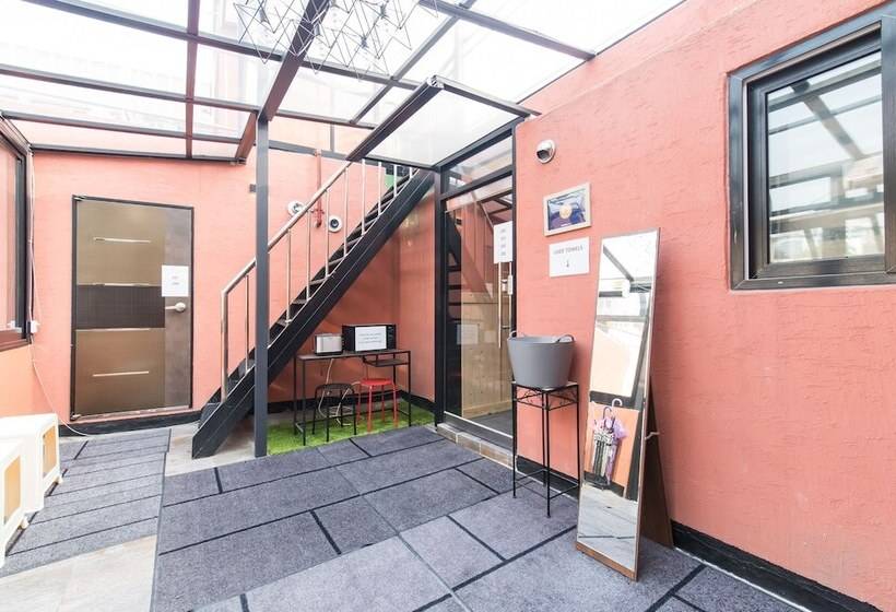 פנסיון Seoul Station R Guesthouse