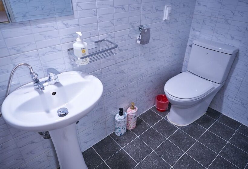 פנסיון Seoul Station R Guesthouse