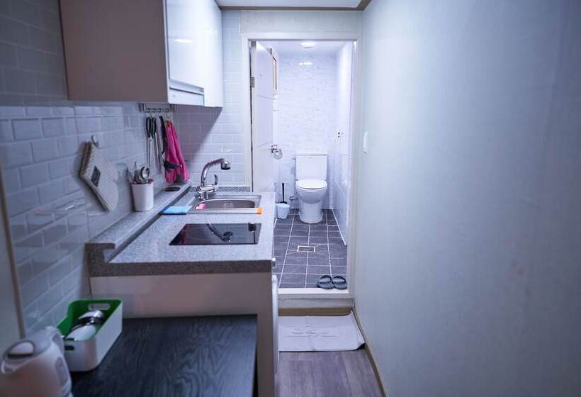 פנסיון Seoul Station R Guesthouse