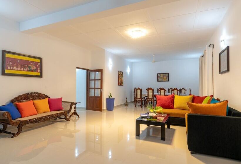 بنسيون Villa Araliya