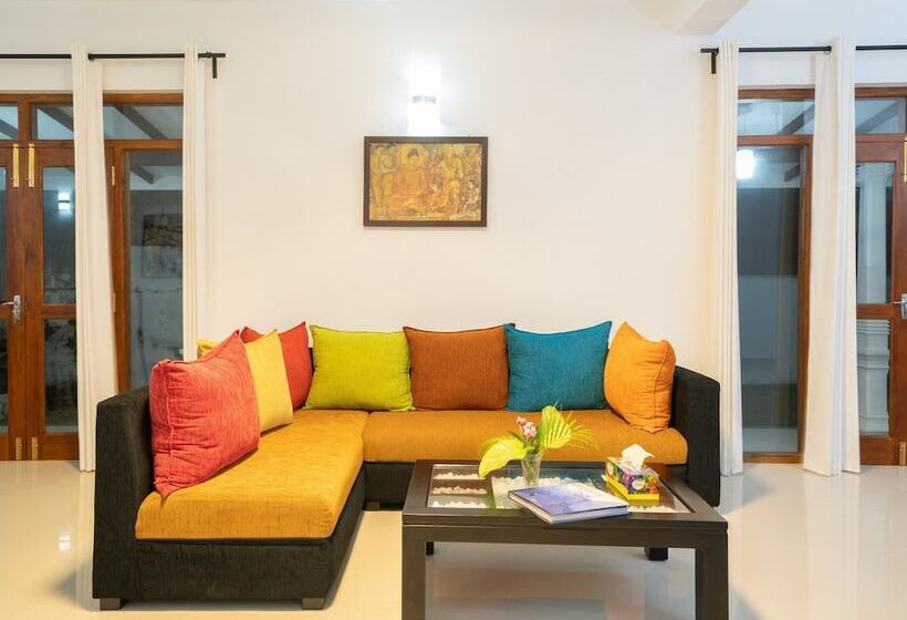 بنسيون Villa Araliya