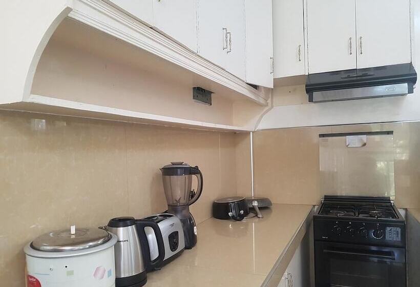 پانسیون Yayay Villa