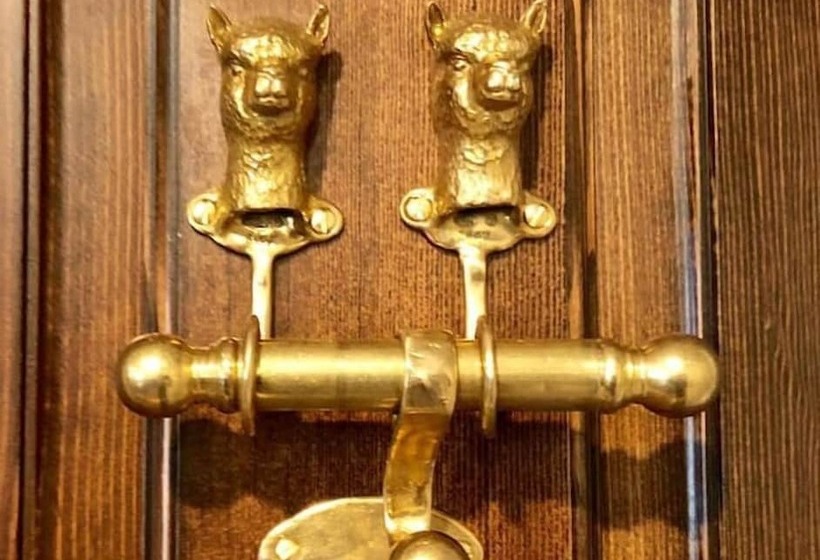 Rellik House. Winery And Alpaca Farm