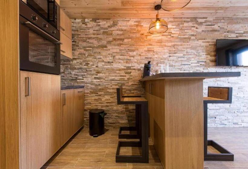 استراحتگاه Residence Le Domaine Du Jardin Alpin   Courchevel 1850