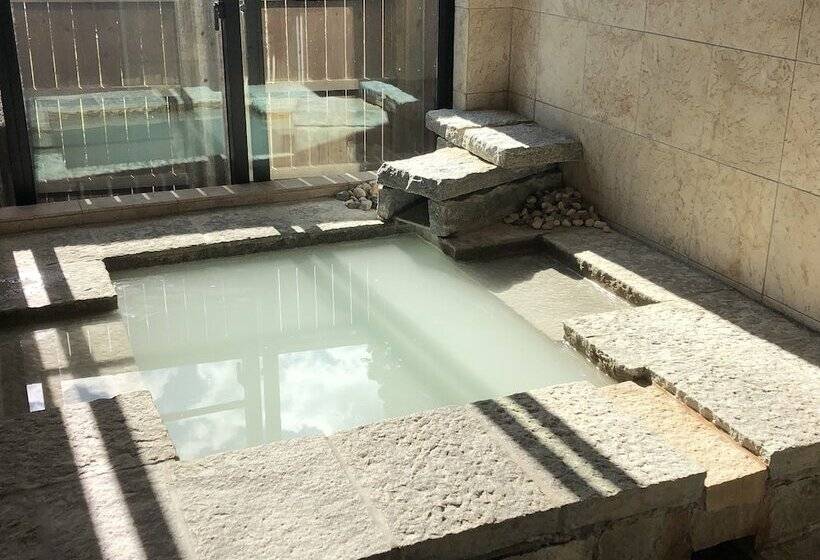 旅館 Villa Montpetre