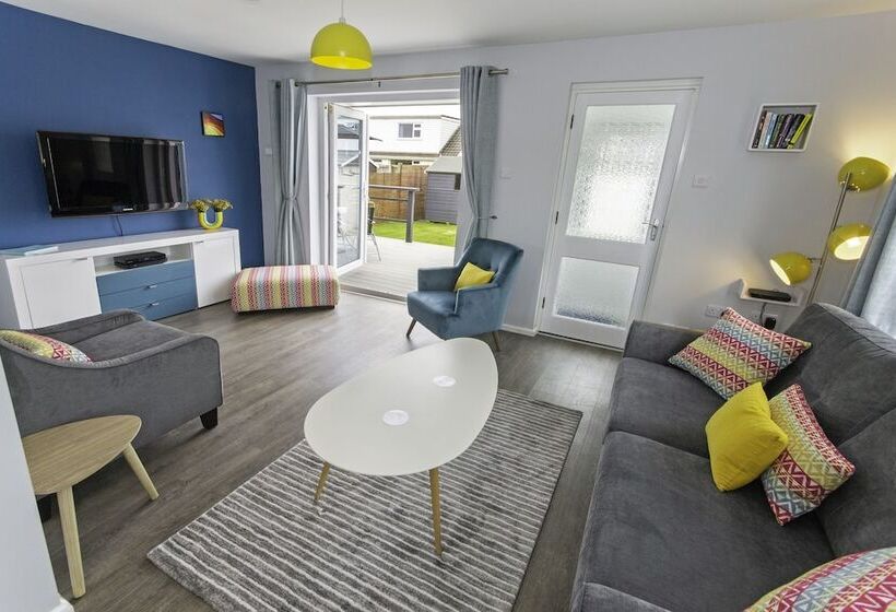 Sandbanks Sleeps 4 Beach Pass & 1 Dog