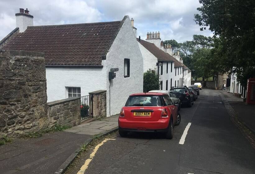Silver Lining   Cottage By The Sea