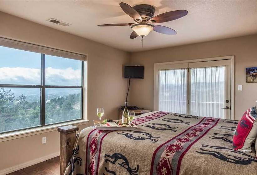 2 Spirit Lodge  Two Bedroom Cabin With Hot Tub