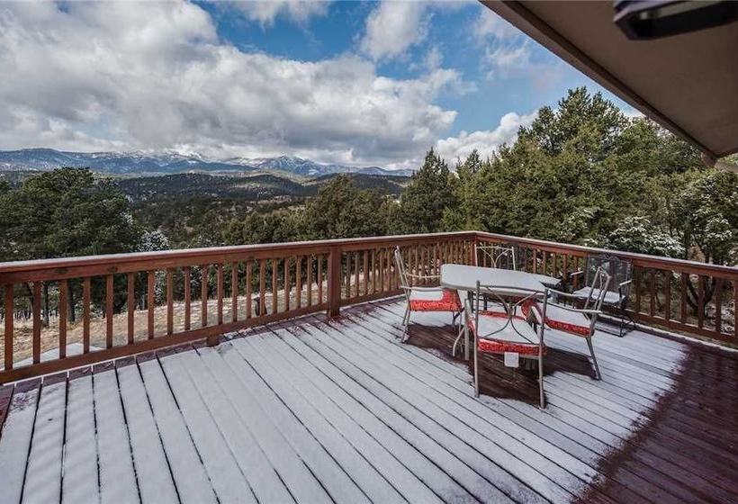 2 Spirit Lodge  Two Bedroom Cabin With Hot Tub