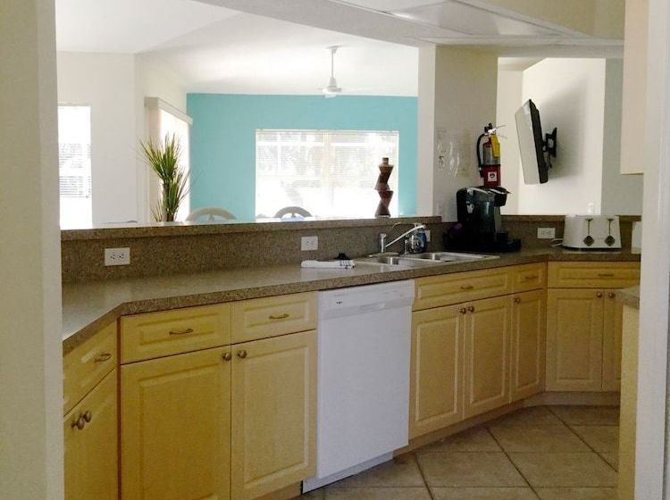 Sunny Daze Rotonda West