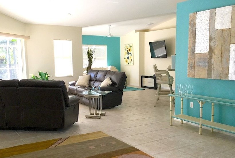 Sunny Daze Rotonda West