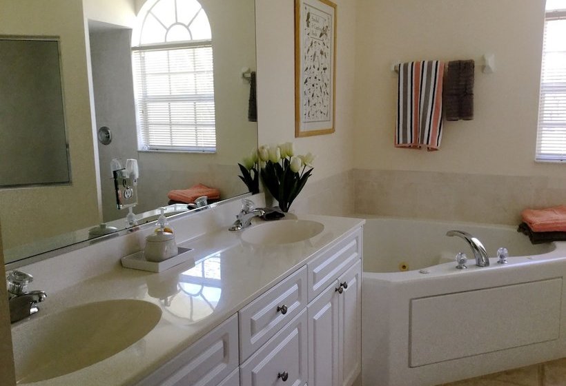 Sunny Daze Rotonda West