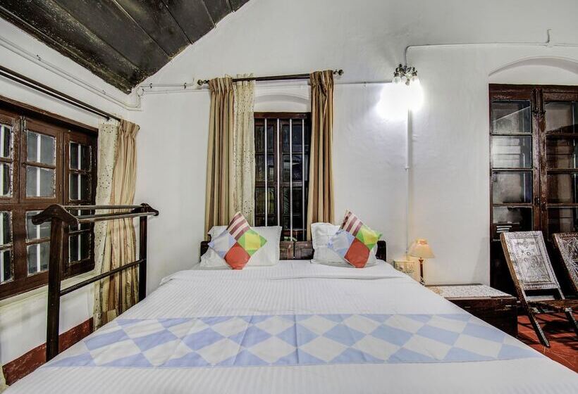 Vintage Studio Home By Oyo Rooms