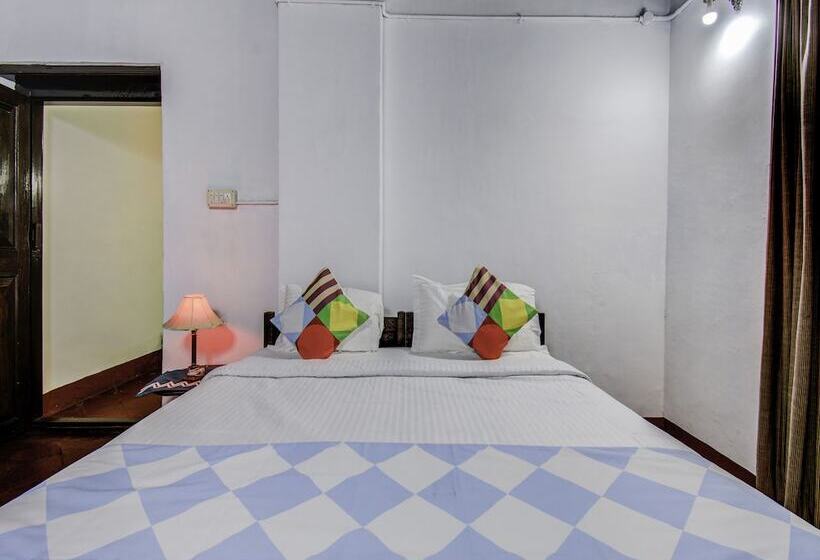 Vintage Studio Home By Oyo Rooms