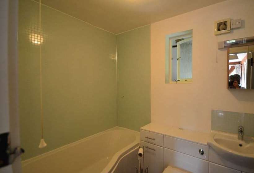 Whitewells Farm Cottages