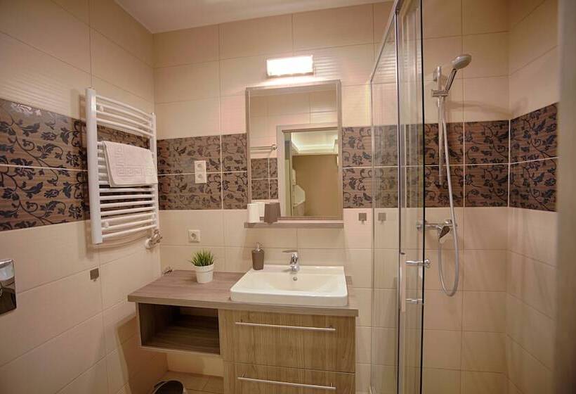 Zafir Apartmanhaz
