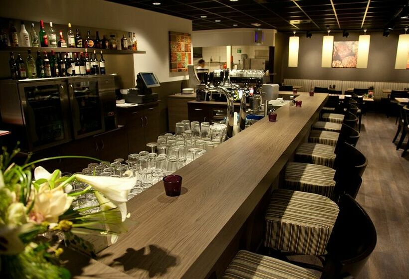 בית מלון כפרי Tulip Inn Meerkerk