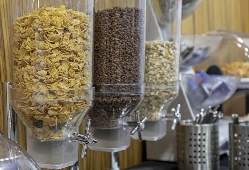 هتل Alda Centro Oviedo