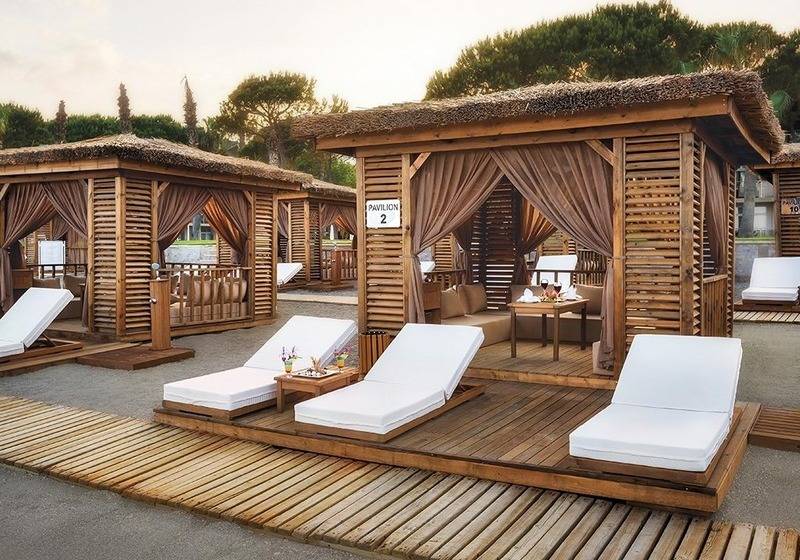 בית מלון כפרי Dobedan World Palace