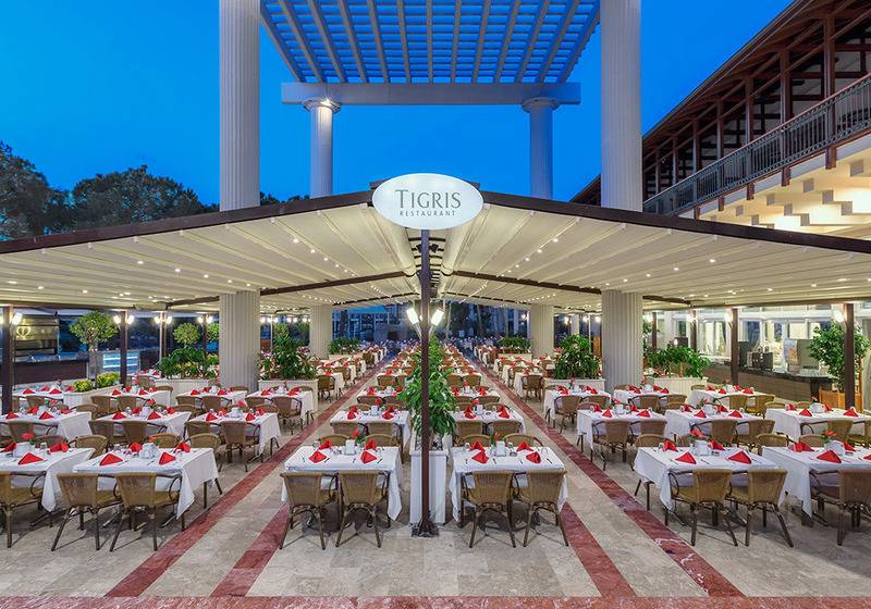 בית מלון כפרי Dobedan World Palace