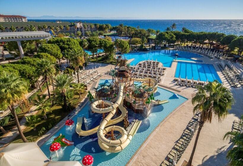 בית מלון כפרי Dobedan World Palace