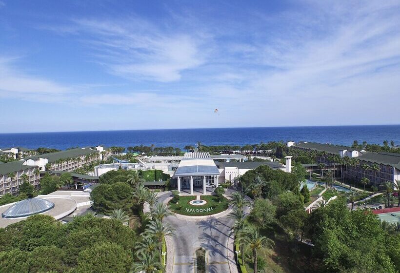 בית מלון כפרי Dobedan World Palace