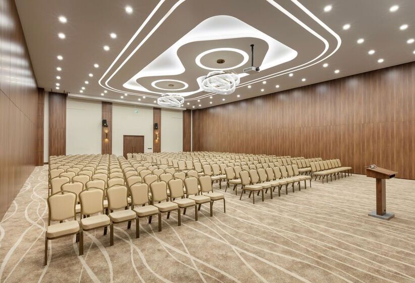 בית מלון כפרי Dobedan World Palace