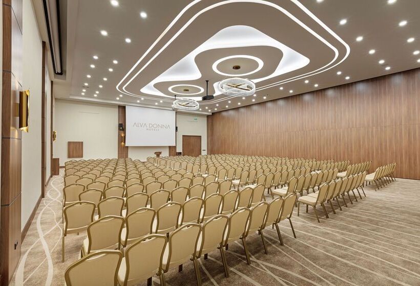 בית מלון כפרי Dobedan World Palace