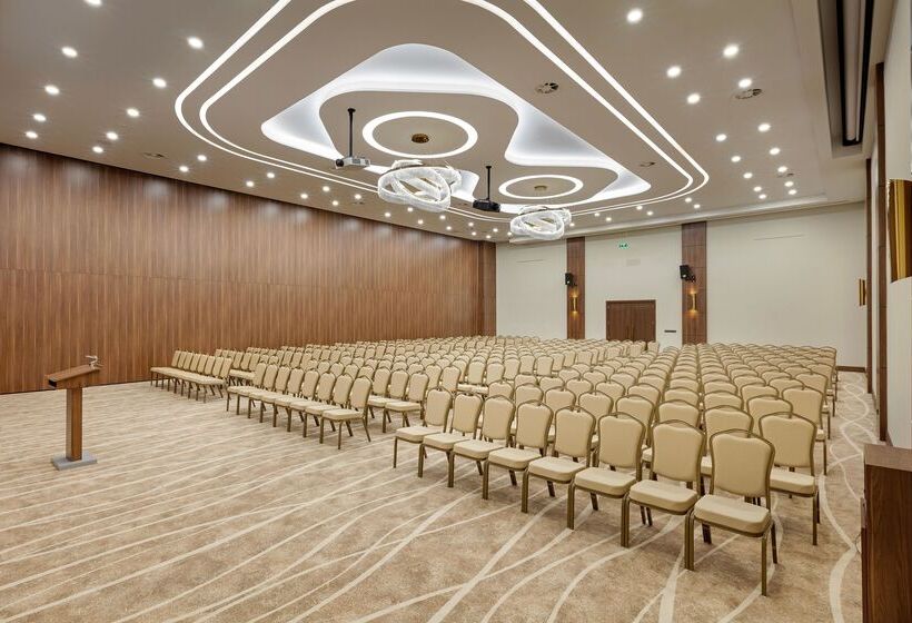 בית מלון כפרי Dobedan World Palace