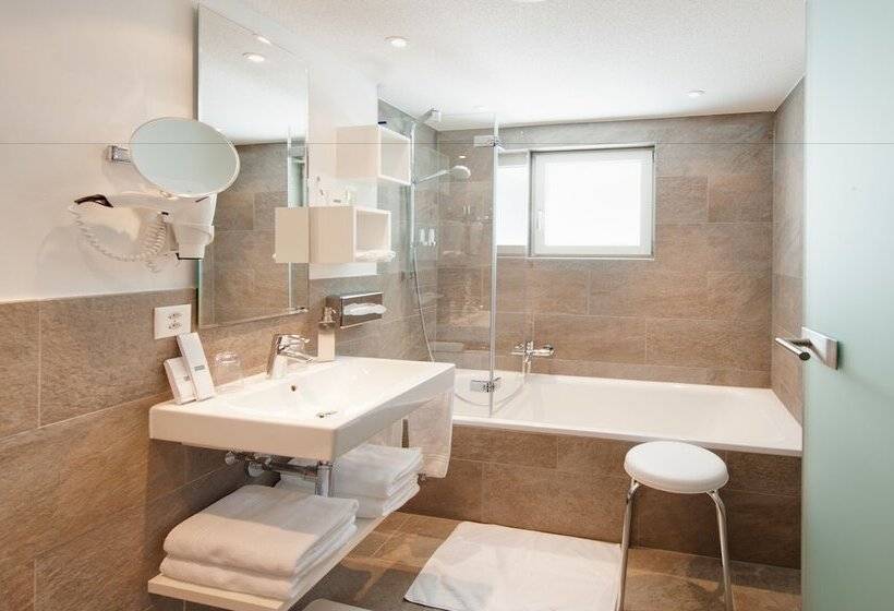 هتل Aristella Swissflair