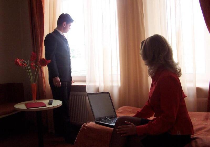 ホテル Astoria City Center