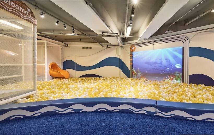 هتل Beach Resort Green Bay