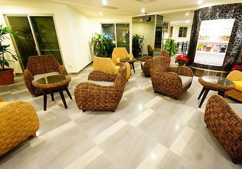 هتل Beach Resort Green Bay